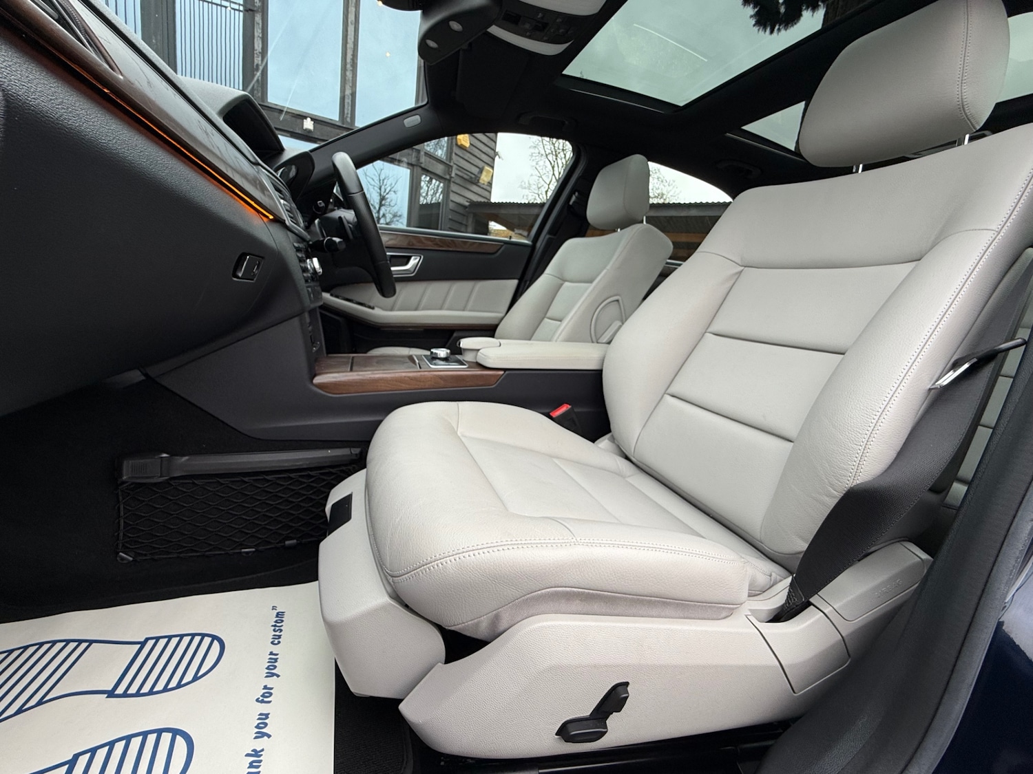 Used Mercedes-Benz E Class 2013 for sale - 76719480: Photo 29