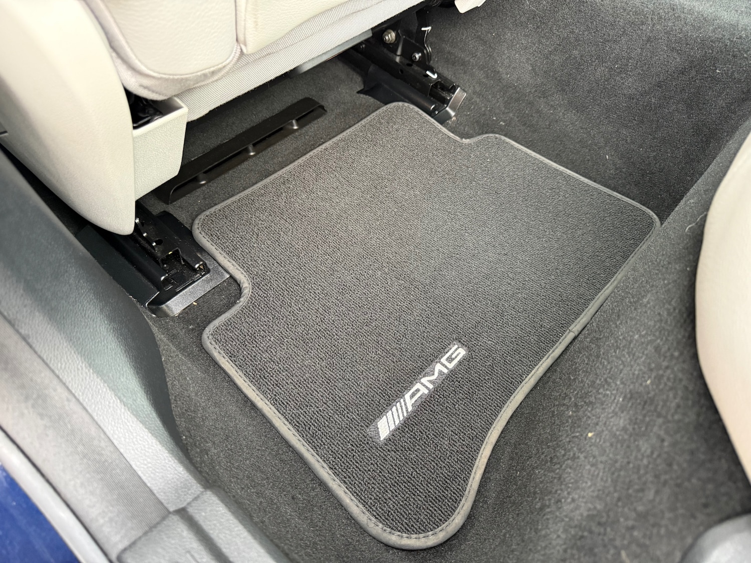 Used Mercedes-Benz E Class 2013 for sale - 76719480: Photo 34