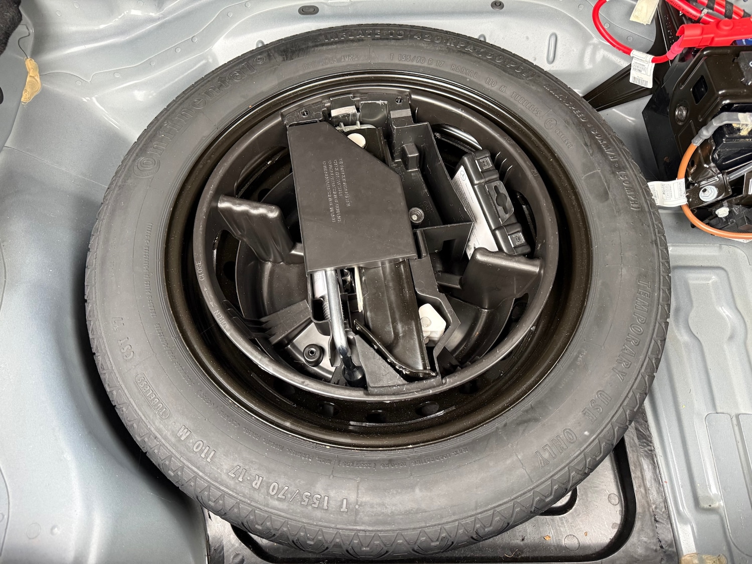 Used Mercedes-Benz E Class 2013 for sale - 76719480: Photo 41