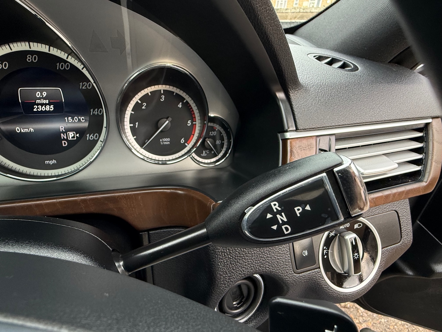 Used Mercedes-Benz E Class 2013 for sale - 76719480: Photo 57