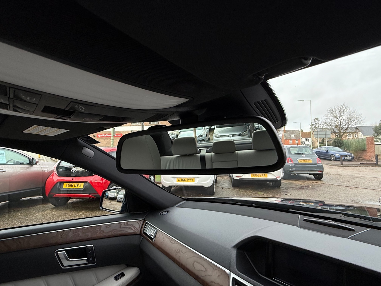 Used Mercedes-Benz E Class 2013 for sale - 76719480: Photo 60