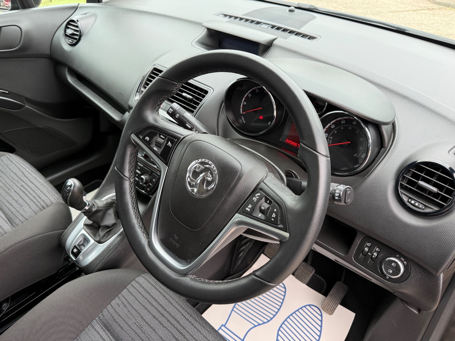 Used Vauxhall Meriva 2015 for sale - 77997436: Photo 10