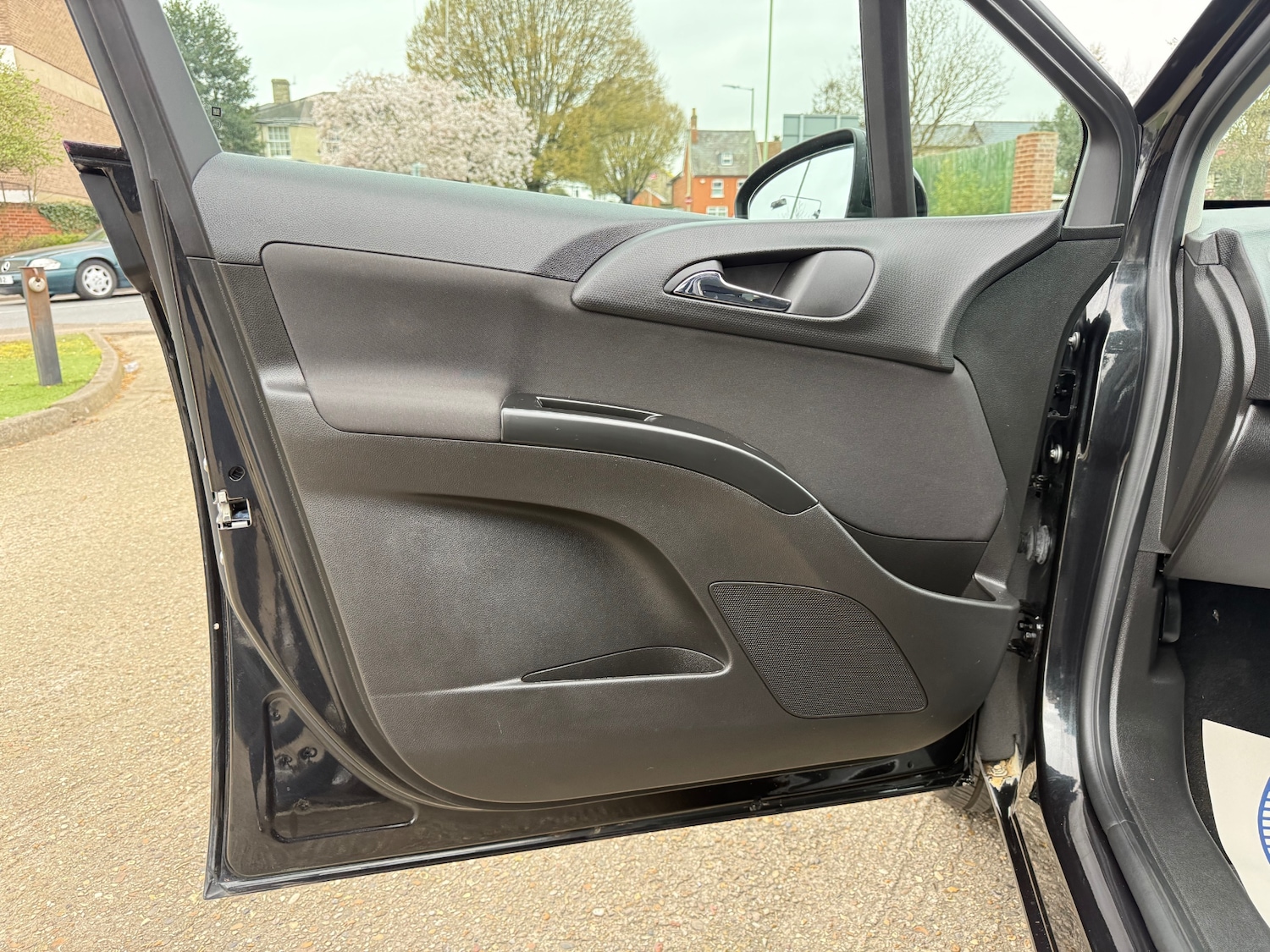 Used Vauxhall Meriva 2015 for sale - 77997436: Photo 24