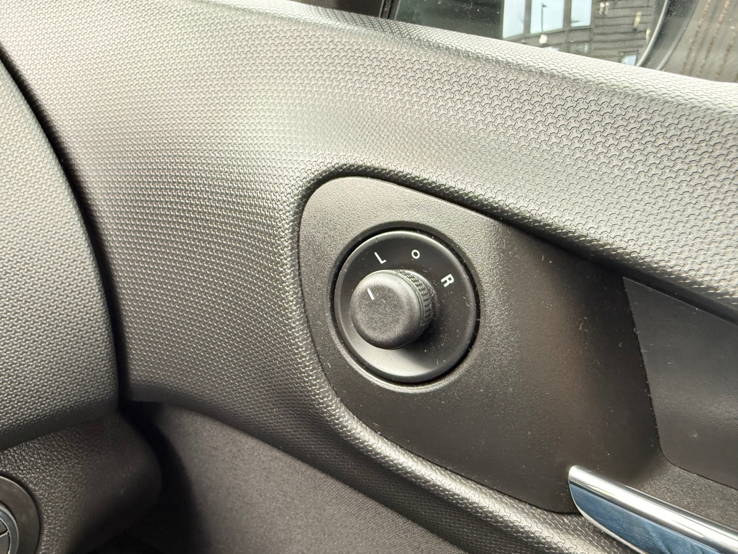 Used Vauxhall Meriva 2015 for sale - 77997436: Photo 50