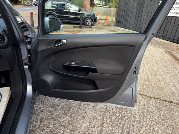 Used Vauxhall Corsa 2007 for sale - 76114085: Photo 15