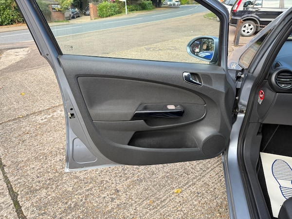 Used Vauxhall Corsa 2007 for sale - 76114085: Photo 20
