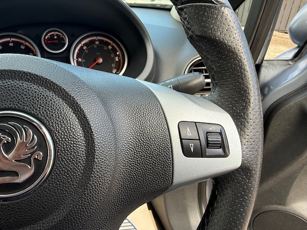 Used Vauxhall Corsa 2007 for sale - 76114085: Photo 41