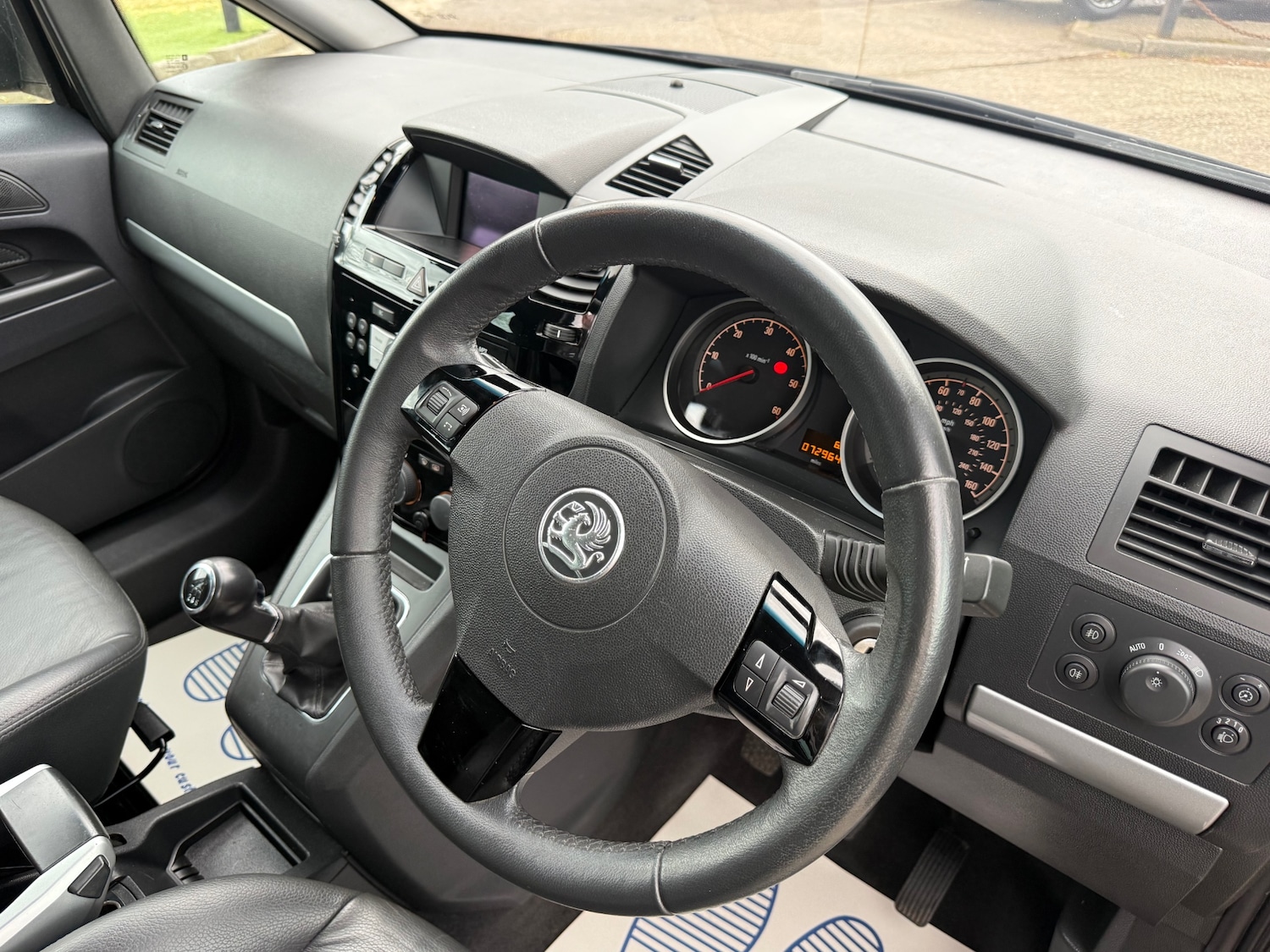 Used Vauxhall Zafira 2010 for sale - 78133466: Photo 10