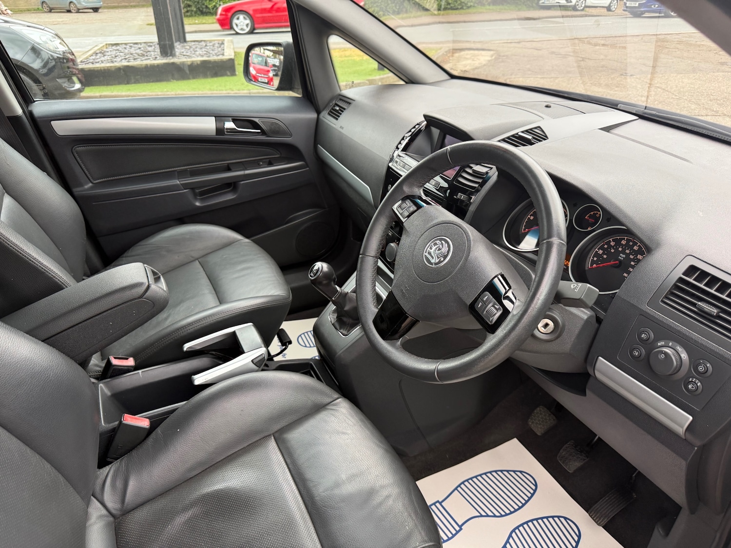 Used Vauxhall Zafira 2010 for sale - 78133466: Photo 11