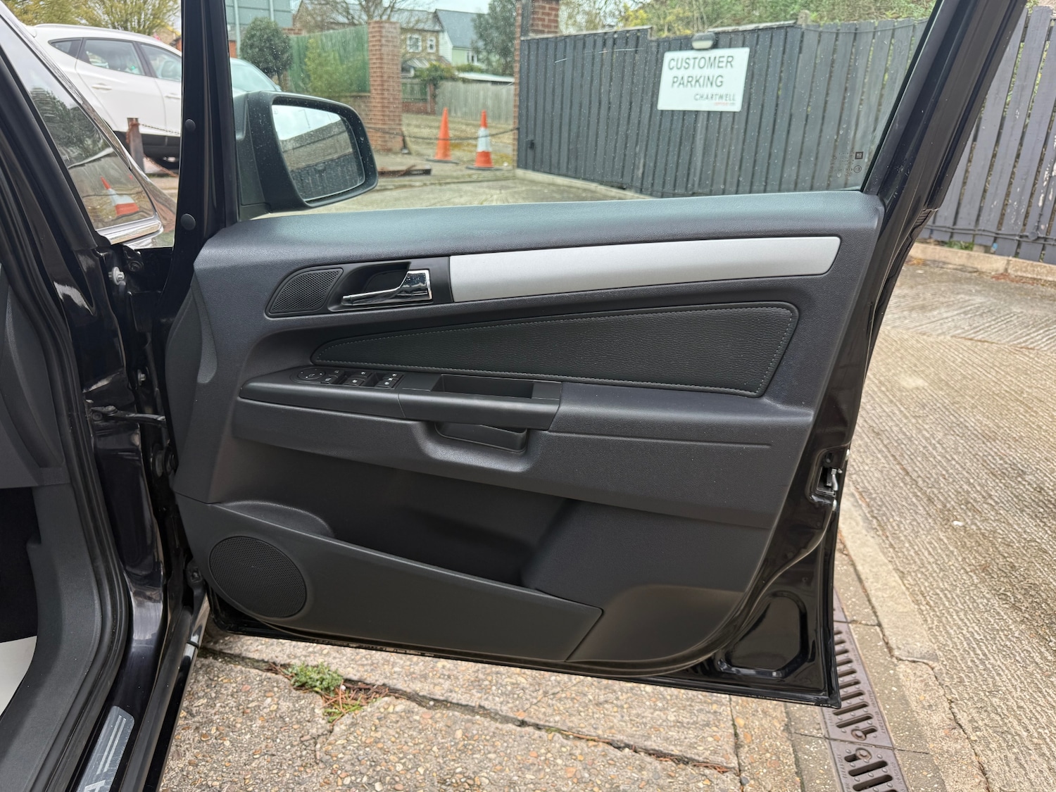 Used Vauxhall Zafira 2010 for sale - 78133466: Photo 14