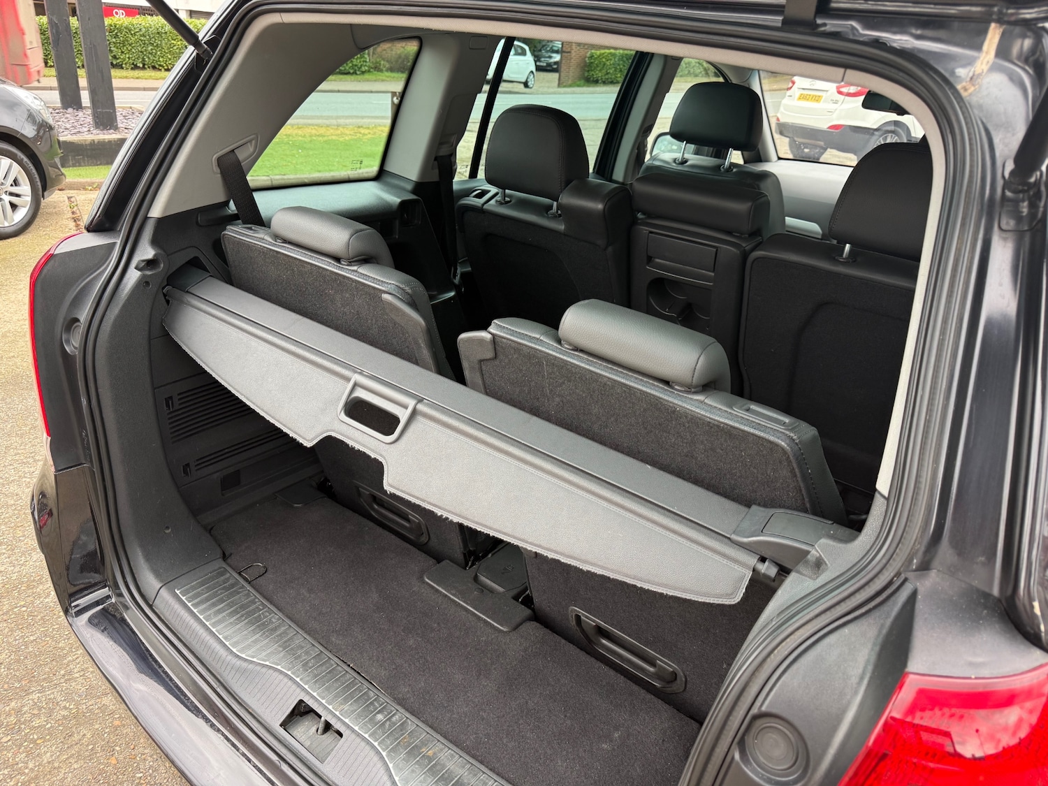 Used Vauxhall Zafira 2010 for sale - 78133466: Photo 27