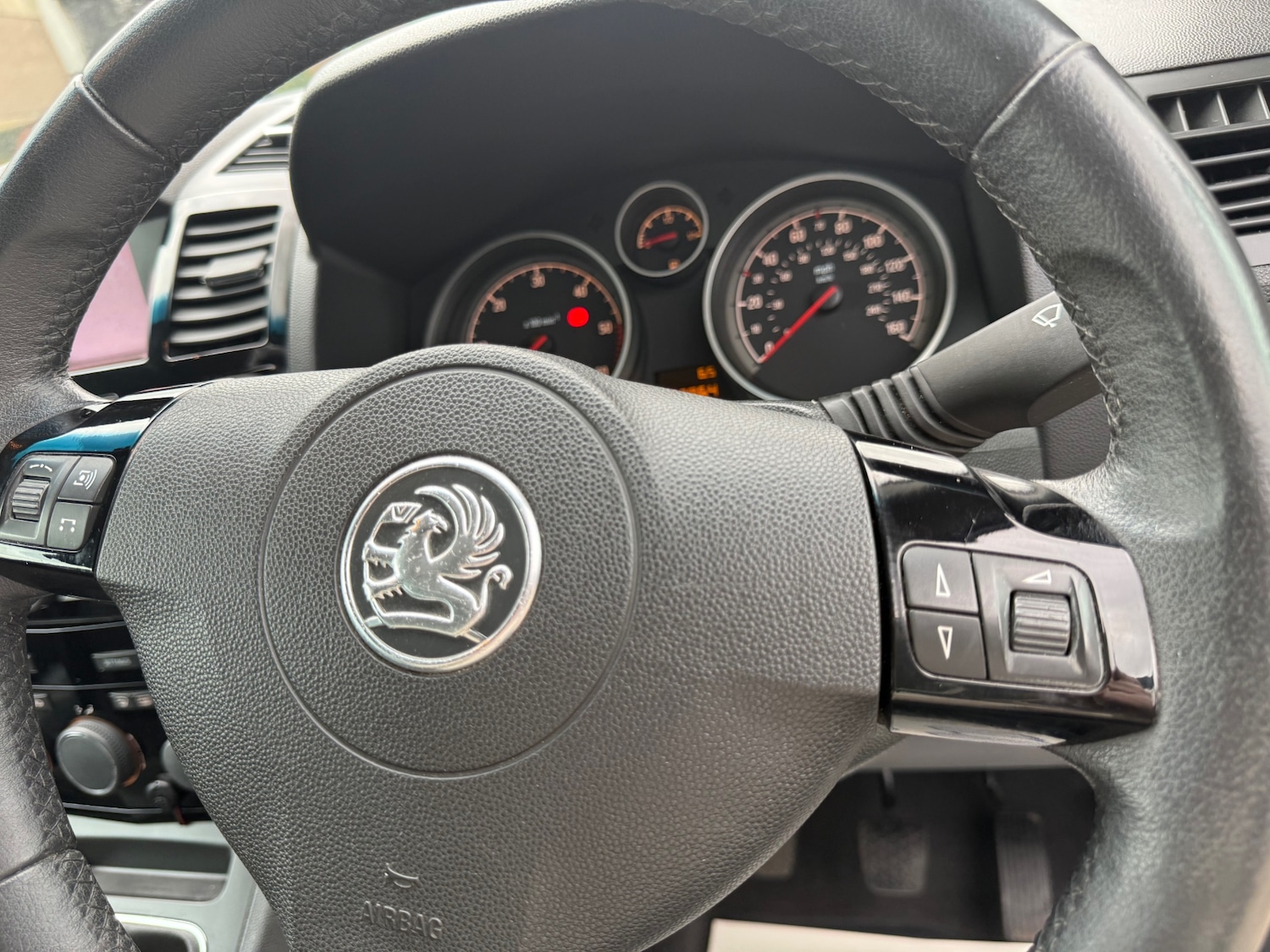 Used Vauxhall Zafira 2010 for sale - 78133466: Photo 38