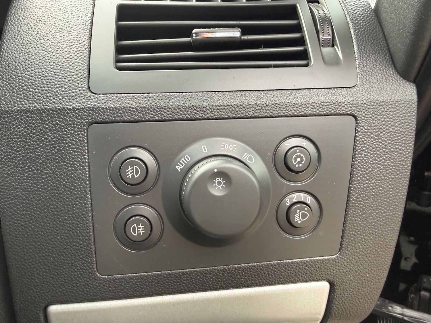 Used Vauxhall Zafira 2010 for sale - 78133466: Photo 39