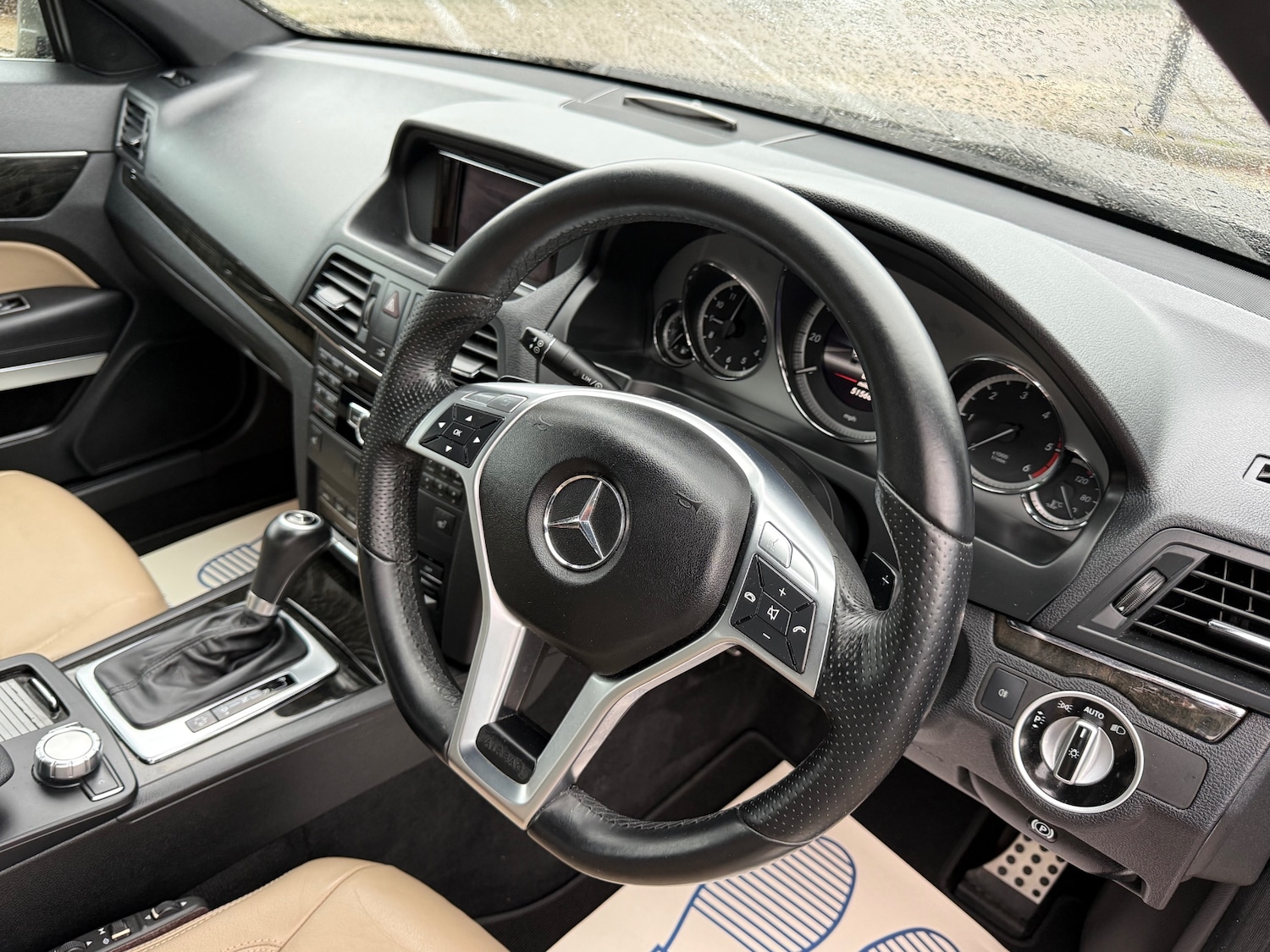 Used Mercedes-Benz E Class 2012 for sale - 76748300: Photo 15