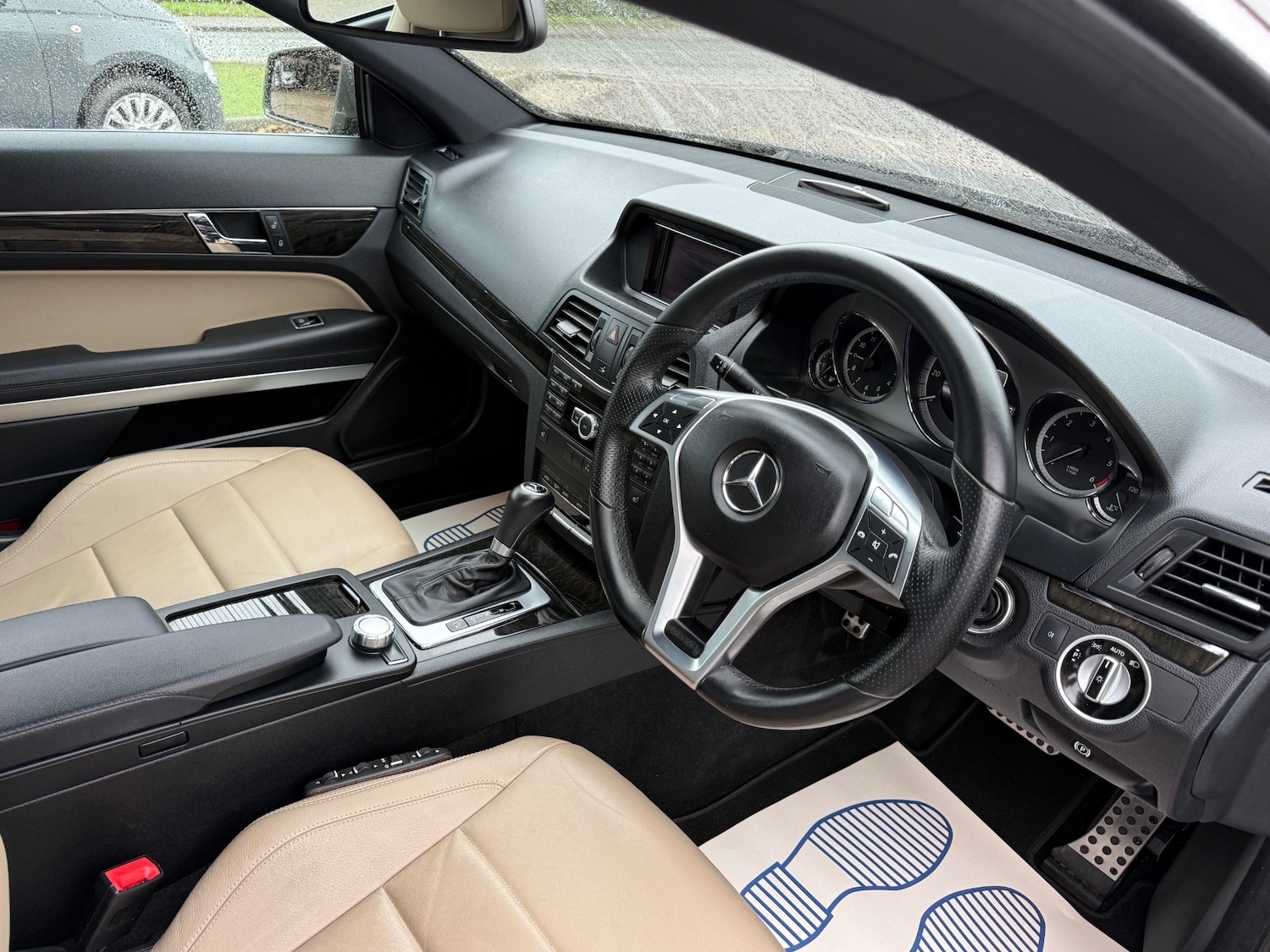 Used Mercedes-Benz E Class 2012 for sale - 76748300: Photo 16