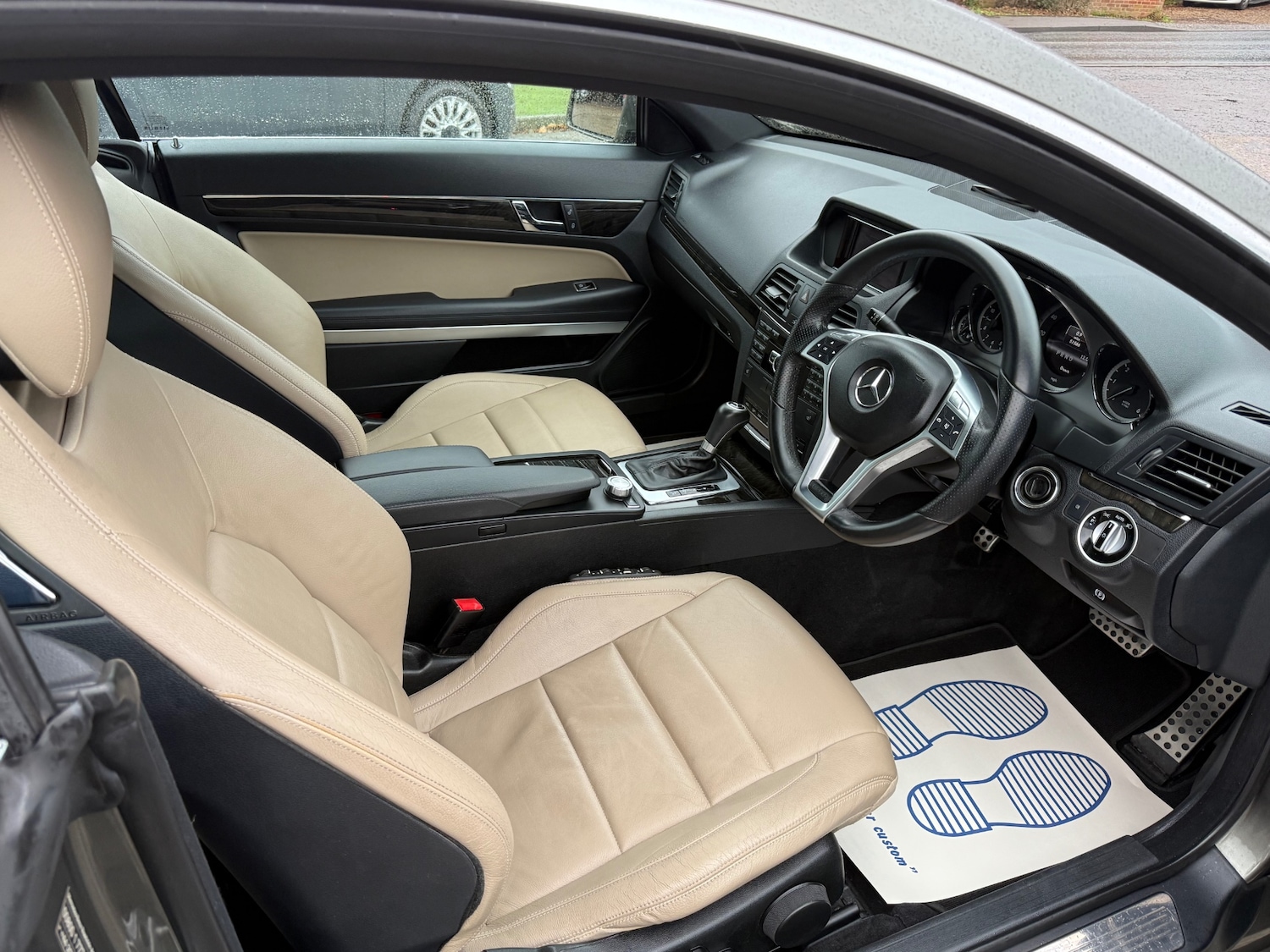 Used Mercedes-Benz E Class 2012 for sale - 76748300: Photo 17