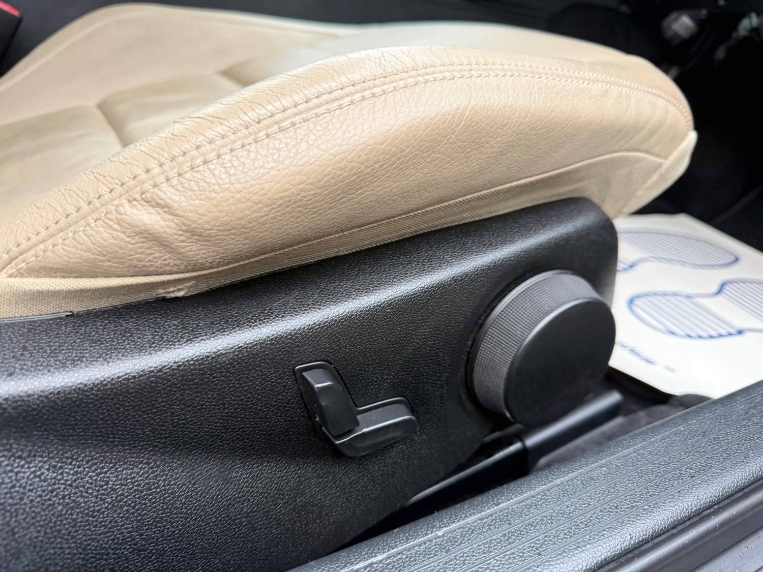 Used Mercedes-Benz E Class 2012 for sale - 76748300: Photo 21