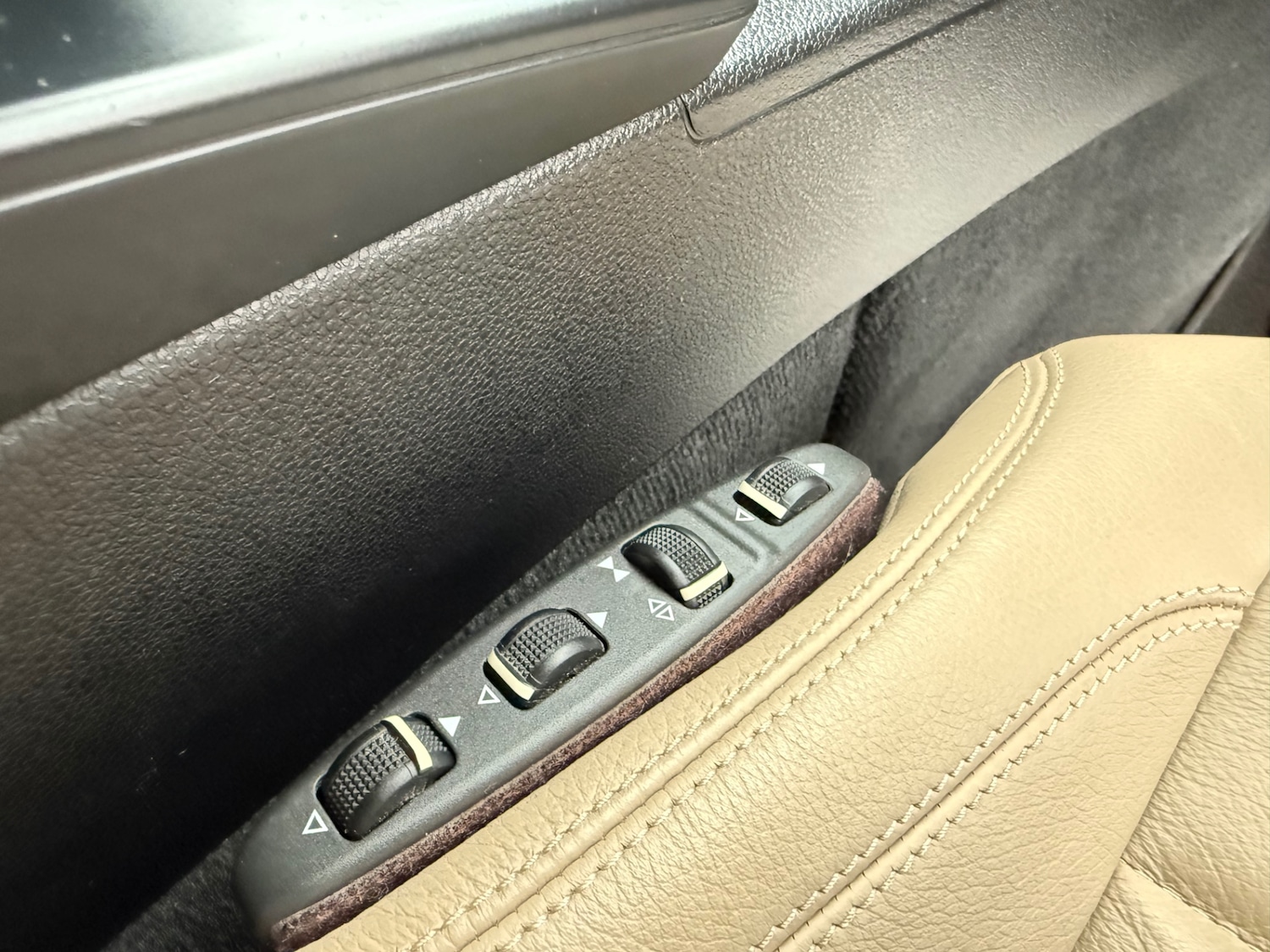 Used Mercedes-Benz E Class 2012 for sale - 76748300: Photo 23