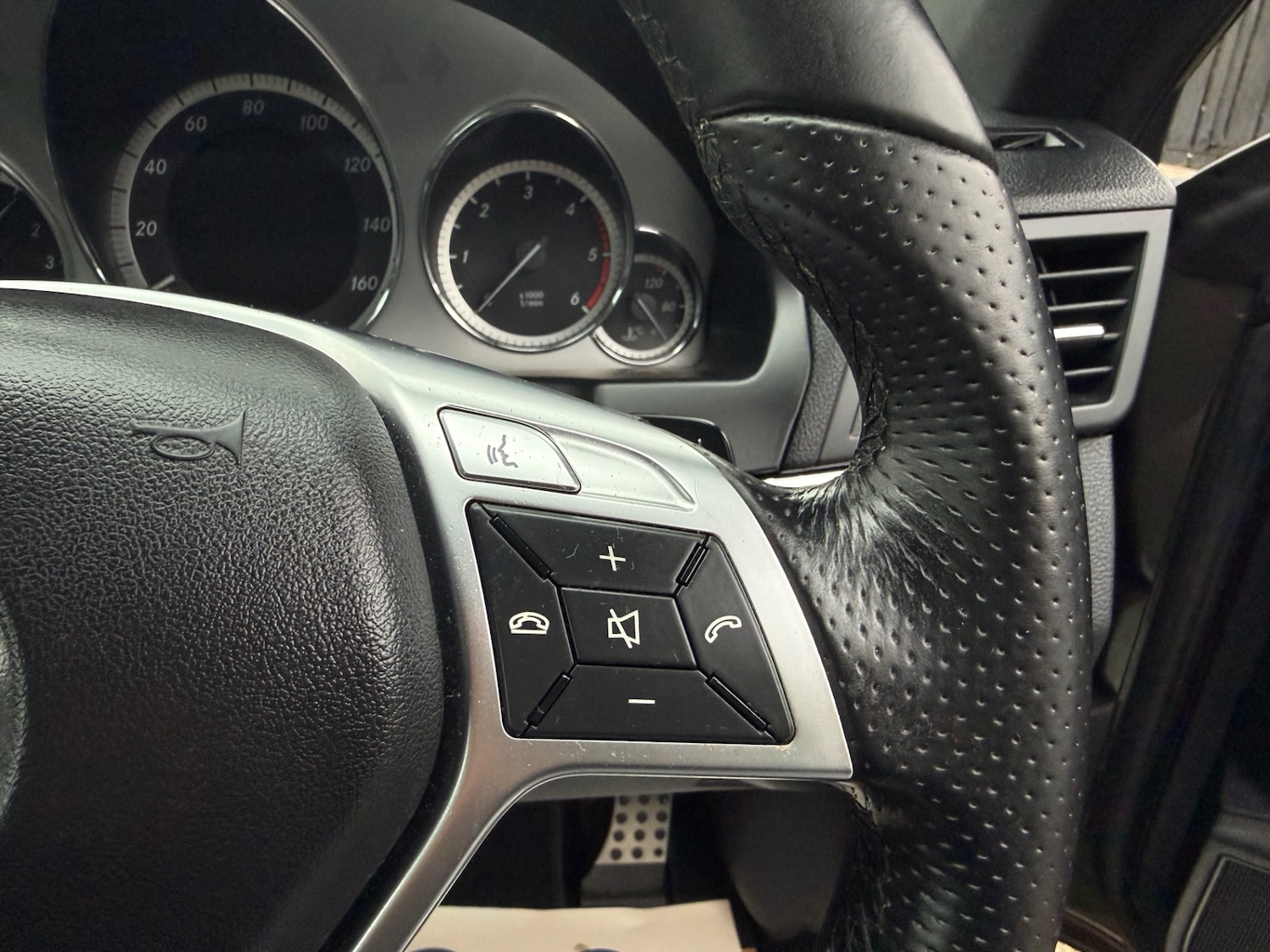 Used Mercedes-Benz E Class 2012 for sale - 76748300: Photo 49