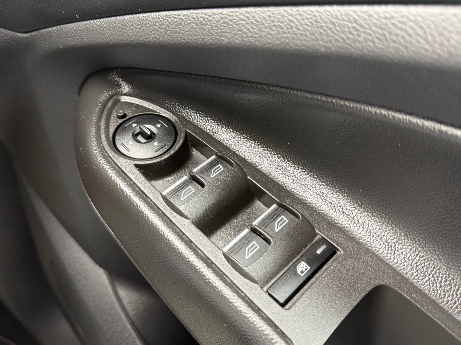 Used Ford Kuga 2015 for sale - 77864515: Photo 55