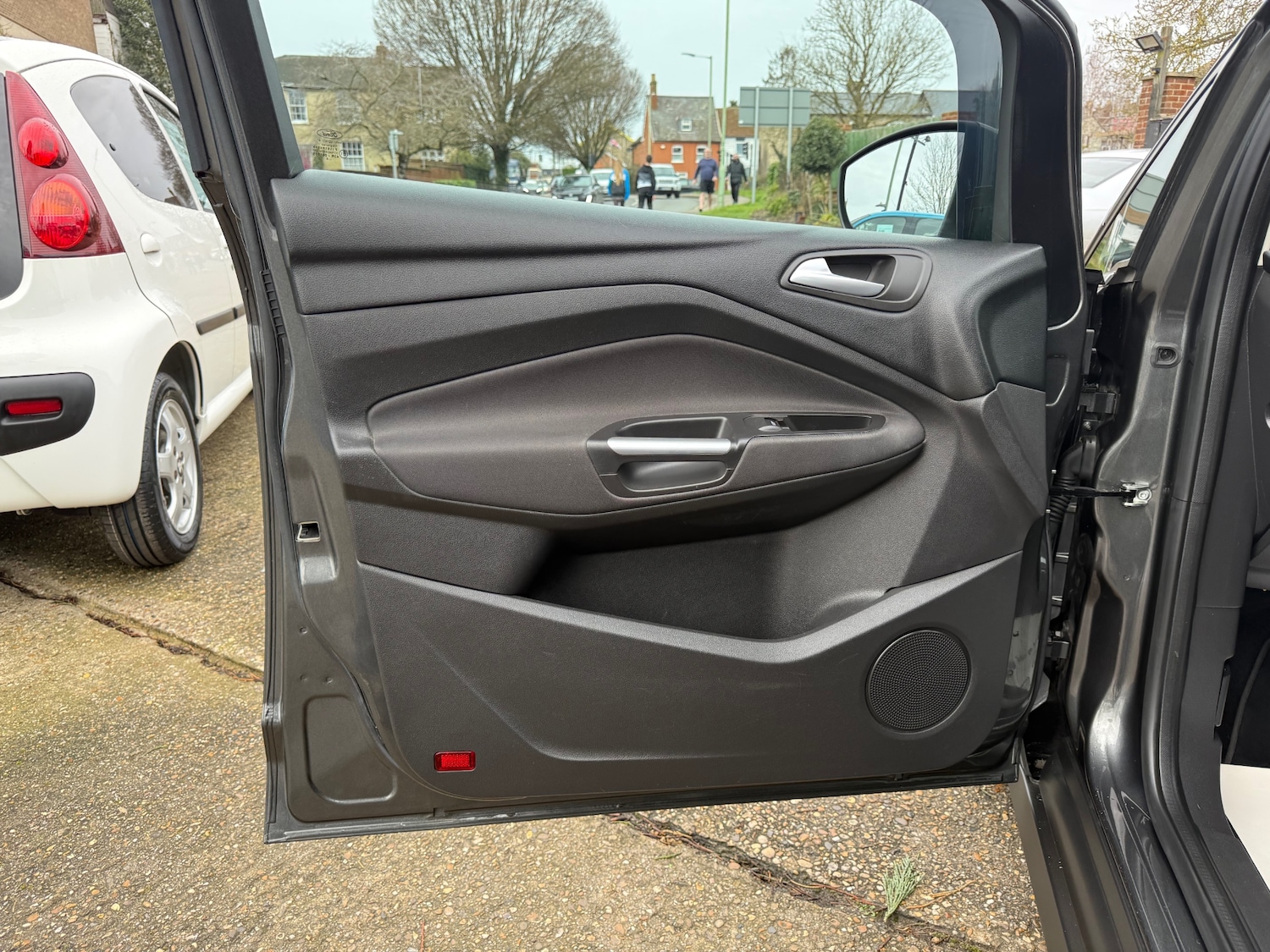 Used Ford C-Max 2016 for sale - 77639636: Photo 22