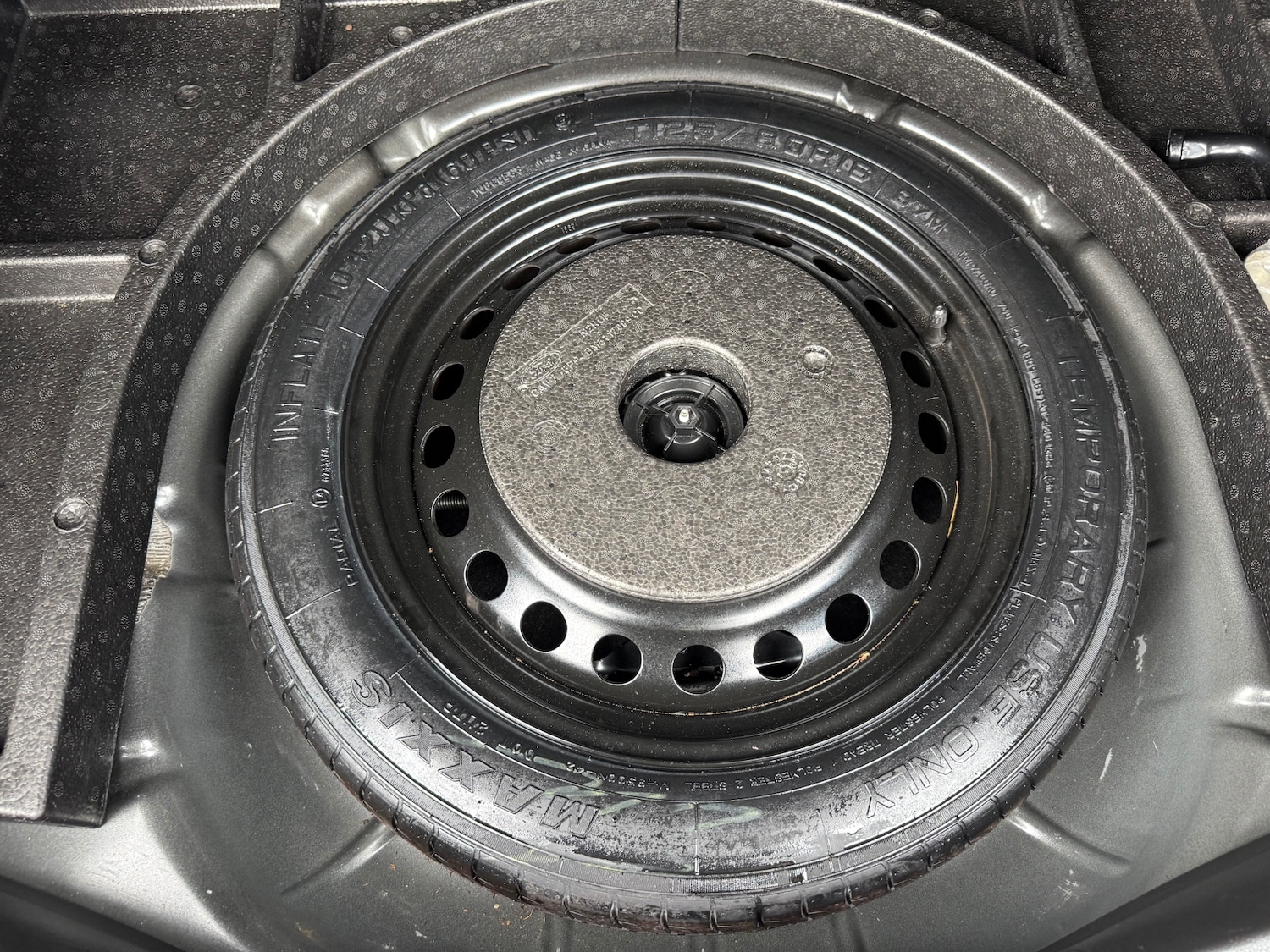 Used Ford C-Max 2016 for sale - 77639636: Photo 27