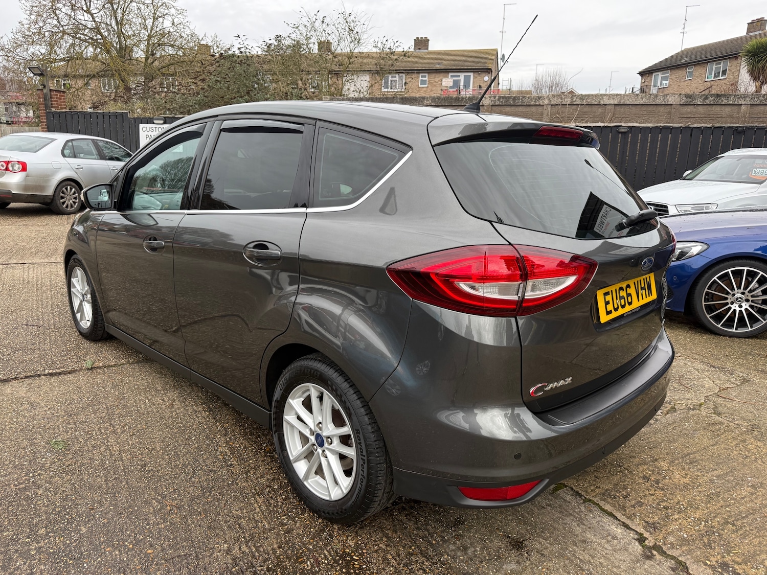 Used Ford C-Max 2016 for sale - 77639636: Photo 4