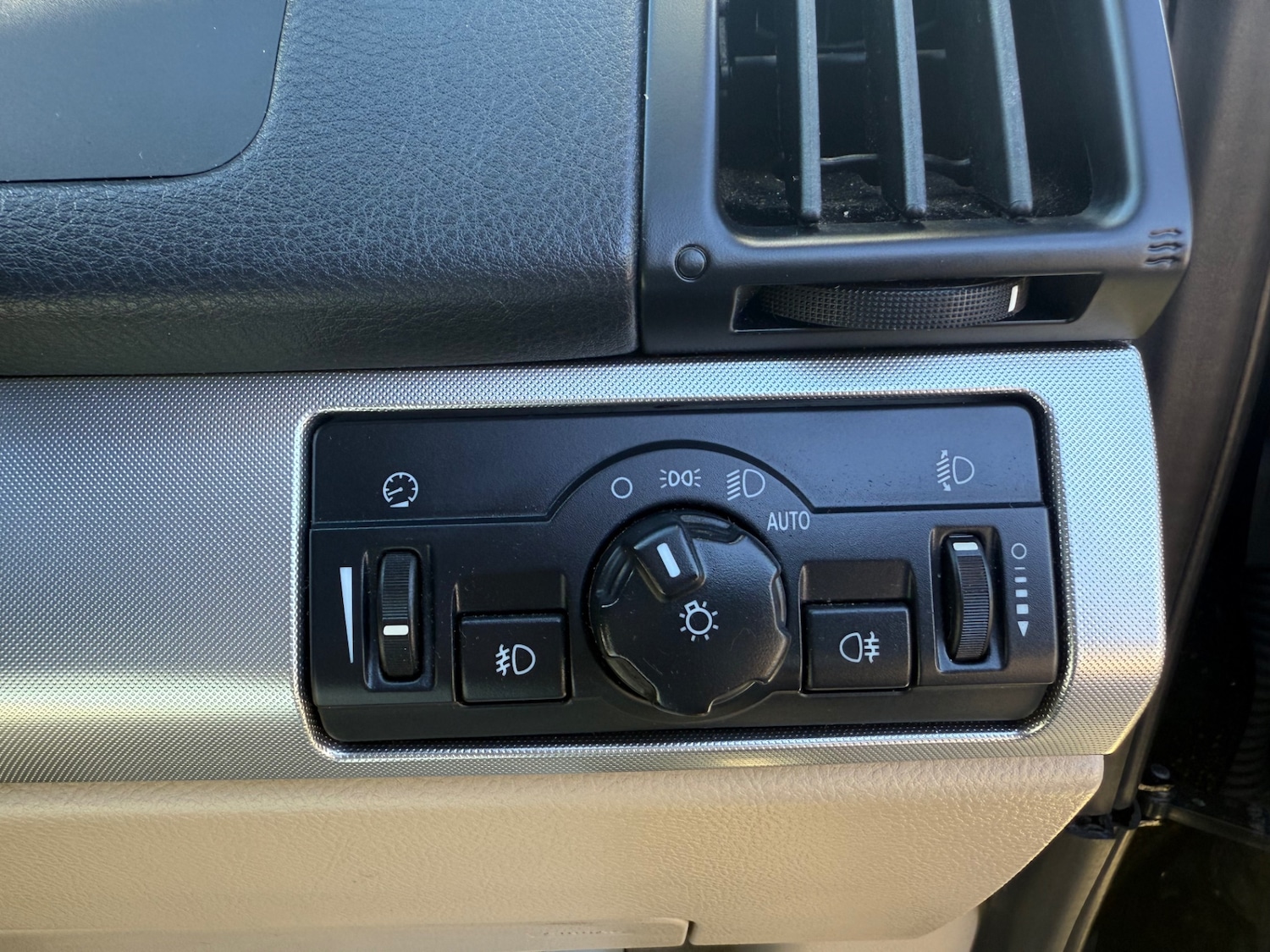 Used Land Rover Freelander 2012 for sale - 76117223: Photo 53