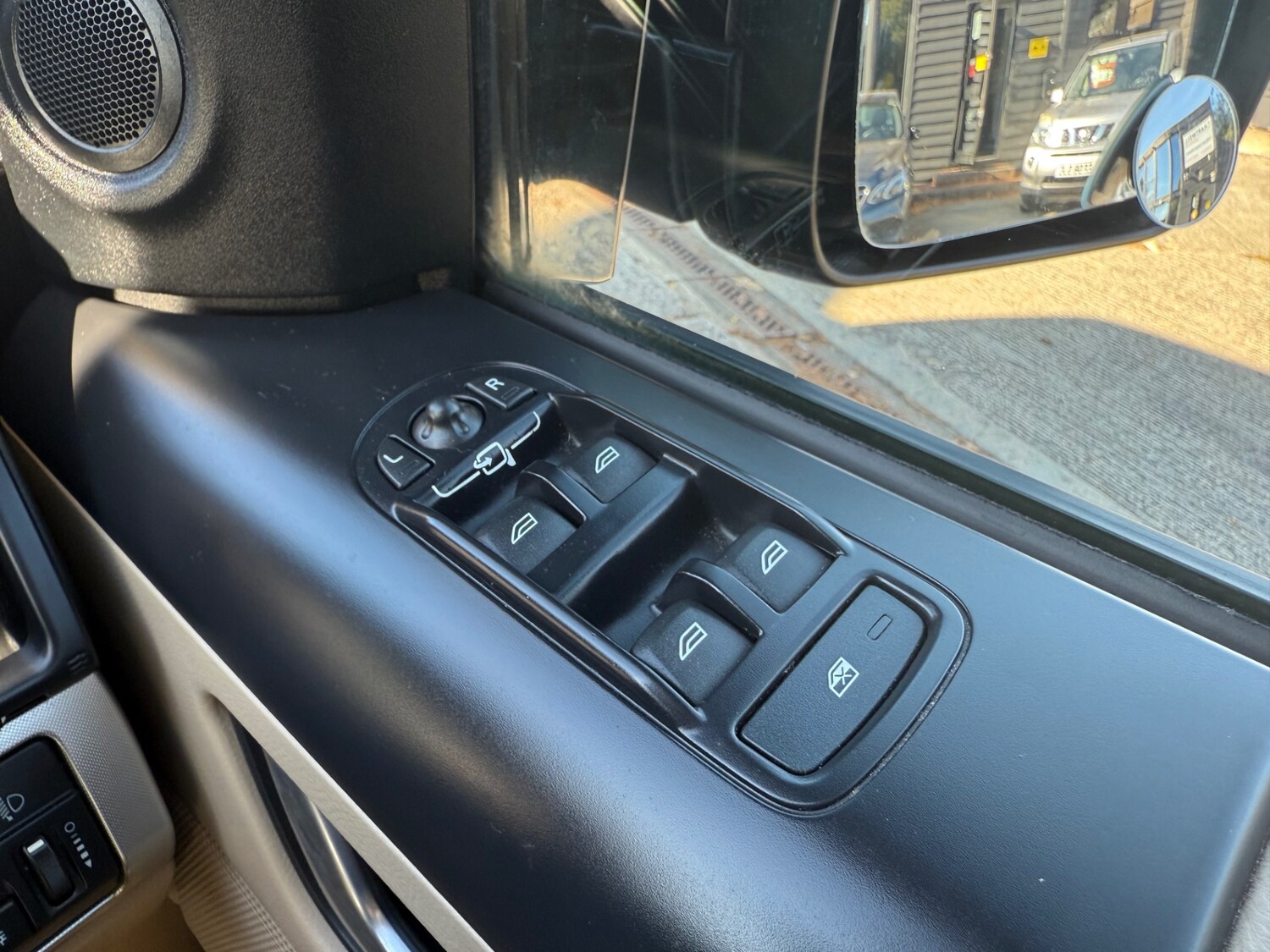 Used Land Rover Freelander 2012 for sale - 76117223: Photo 54