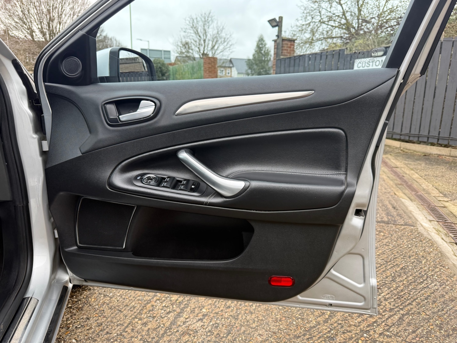 Used Ford Mondeo 2010 for sale - 77543373: Photo 17