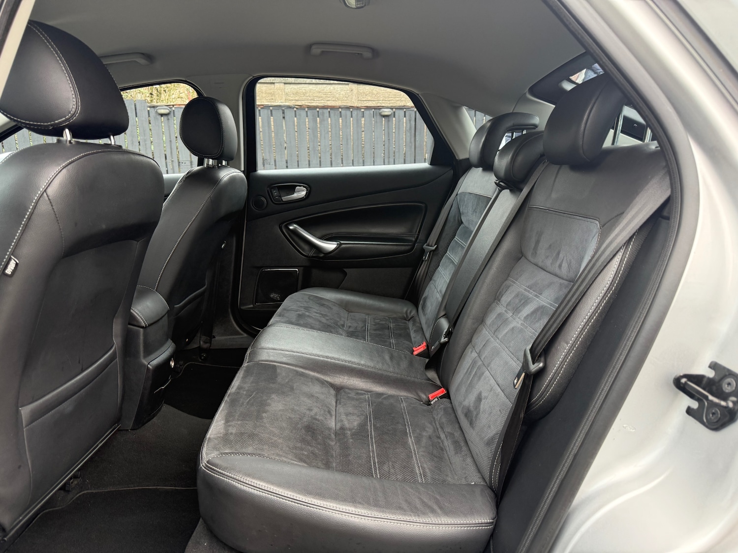 Used Ford Mondeo 2010 for sale - 77543373: Photo 28