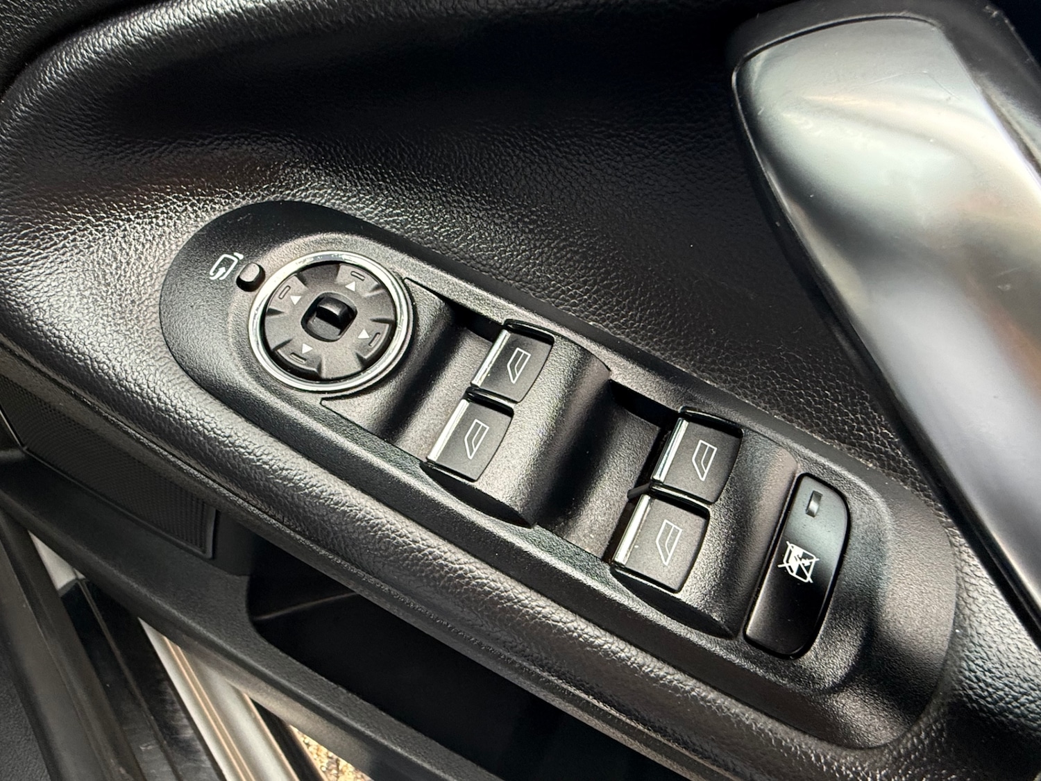 Used Ford Mondeo 2010 for sale - 77543373: Photo 46