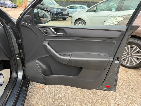 Used Skoda Rapid Spaceback 2015 for sale - 75690138: Photo 12