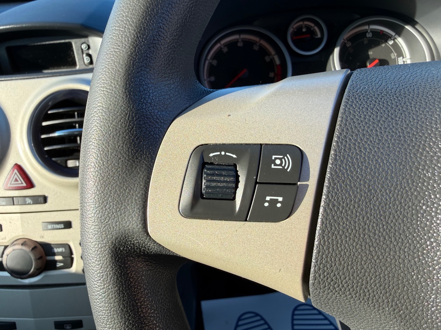 Used Vauxhall Corsa 2007 for sale - 76651125: Photo 24