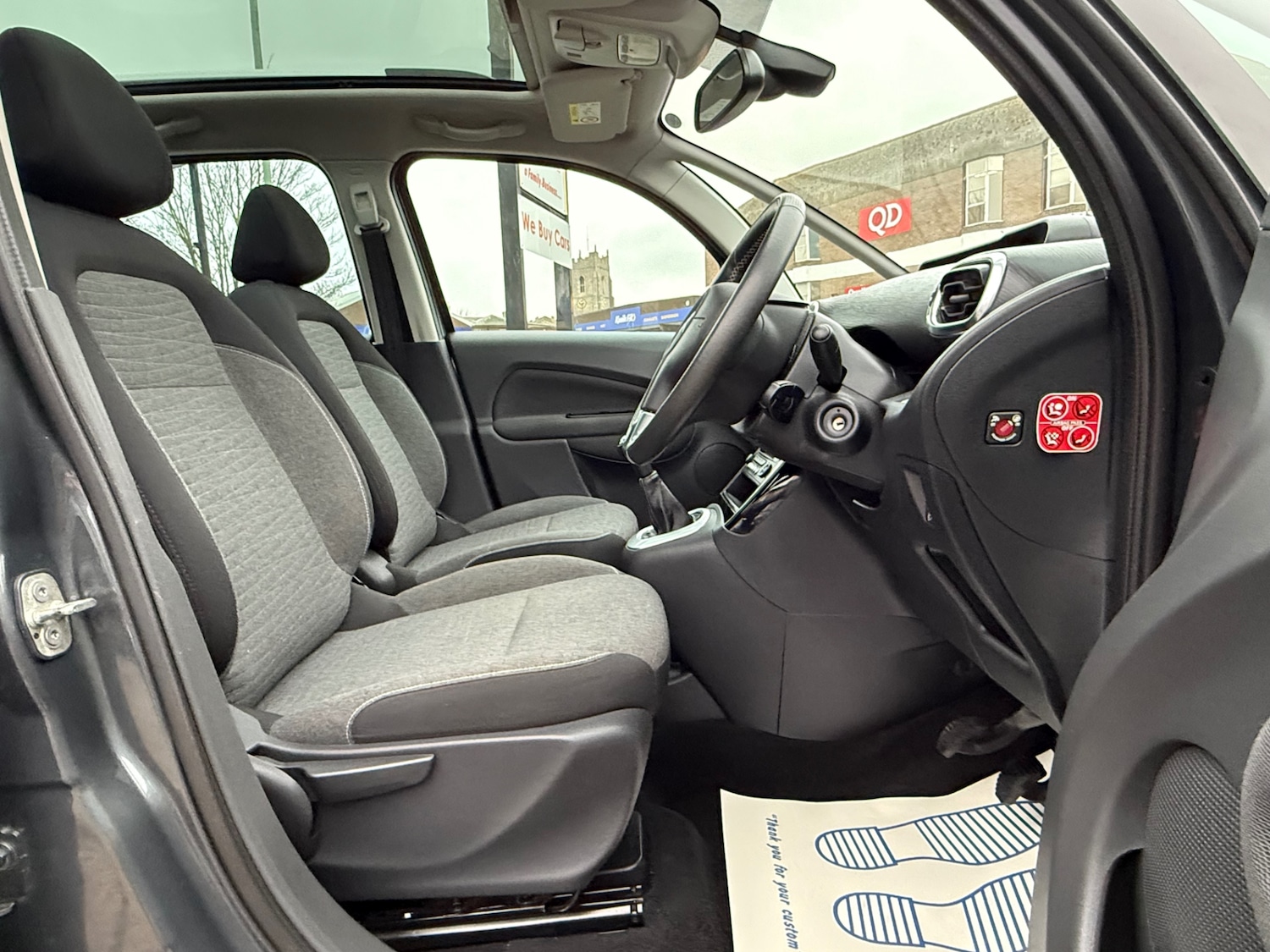 Used Citroen C3 Picasso 2015 for sale - 76947046: Photo 14