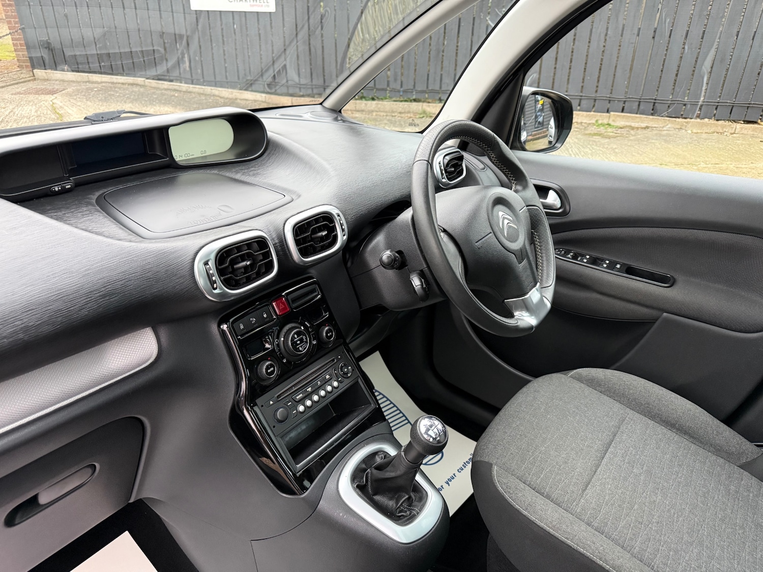 Used Citroen C3 Picasso 2015 for sale - 76947046: Photo 20