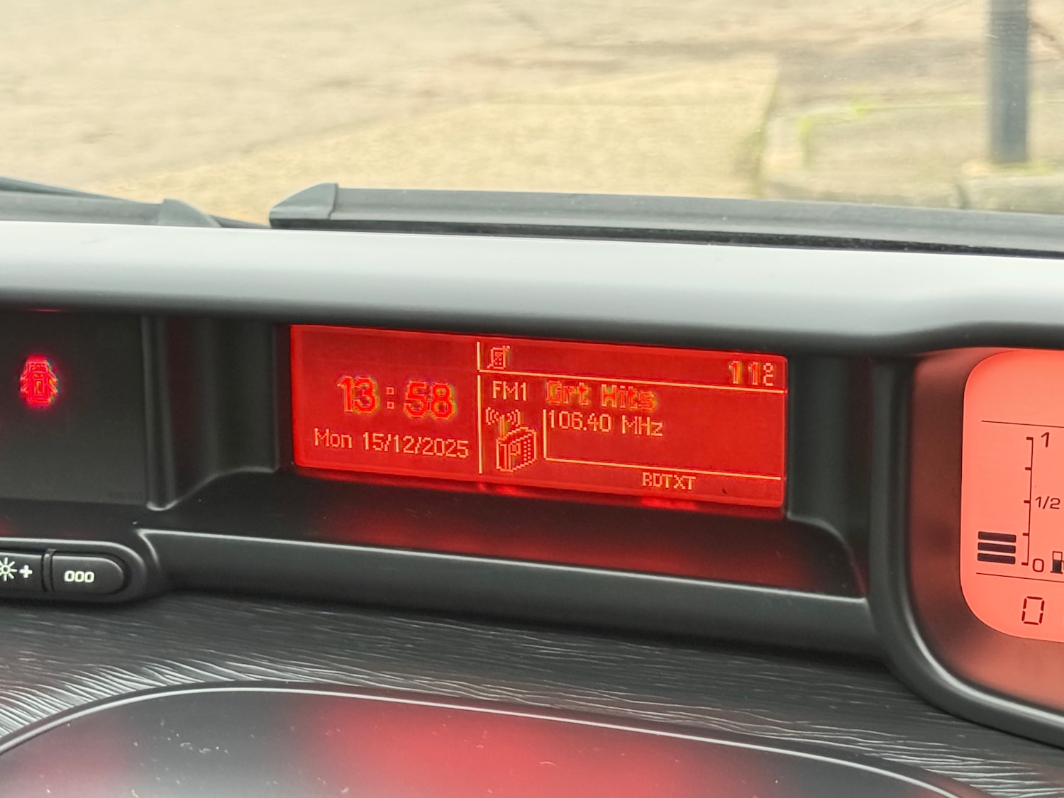 Used Citroen C3 Picasso 2015 for sale - 76947046: Photo 45