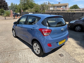 Used Hyundai i10 2015 for sale - 79229394: Photo