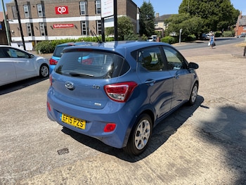 Used Hyundai i10 2015 for sale - 79229394: Photo
