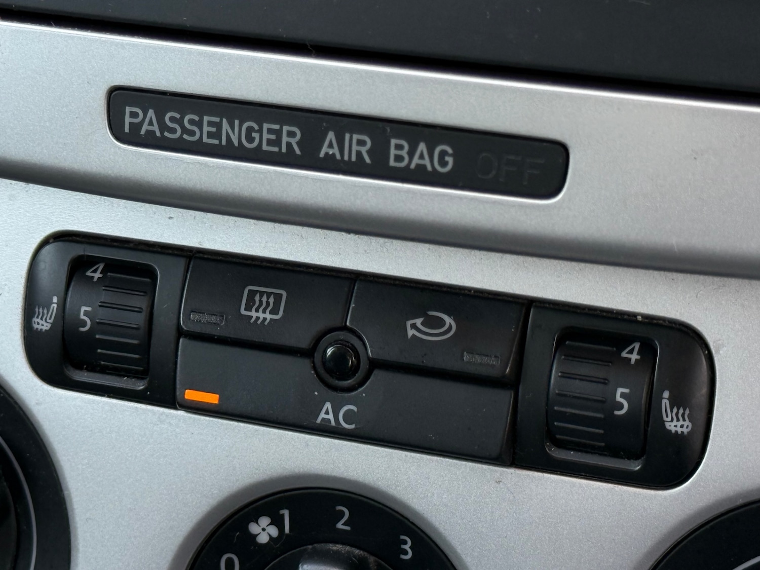 Used Volkswagen Passat 2009 for sale - 77973912: Photo 39