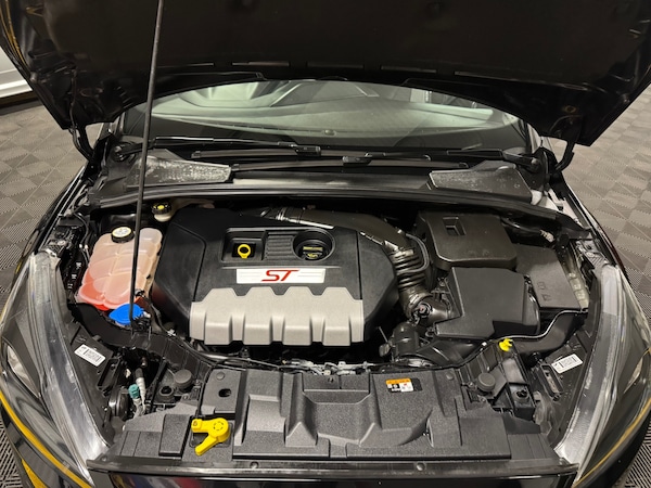 Used Ford Focus 2017 for sale - 74830136: Photo 20