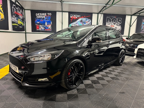 Used Ford Focus 2017 for sale - 74830136: Photo 3