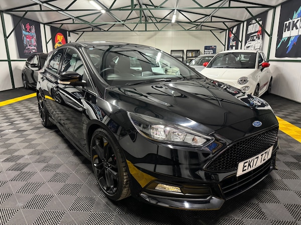 Used Ford Focus 2017 for sale - 74830136: Photo 4