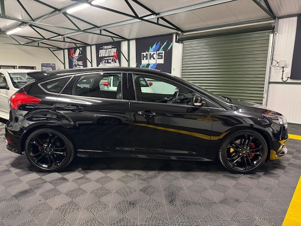 Used Ford Focus 2017 for sale - 74830136: Photo 5