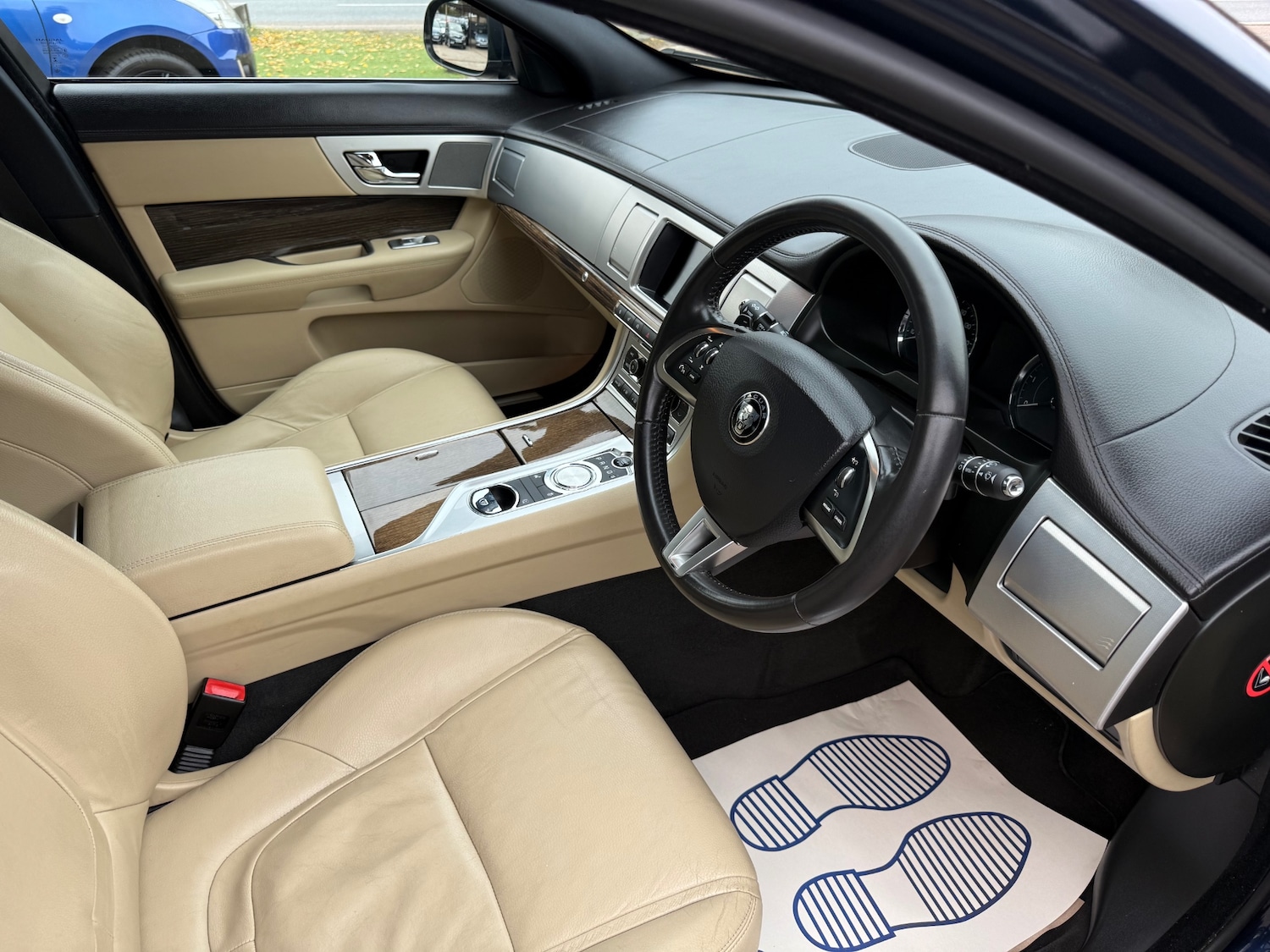 Used Jaguar XF 2015 for sale - 76252689: Photo 12