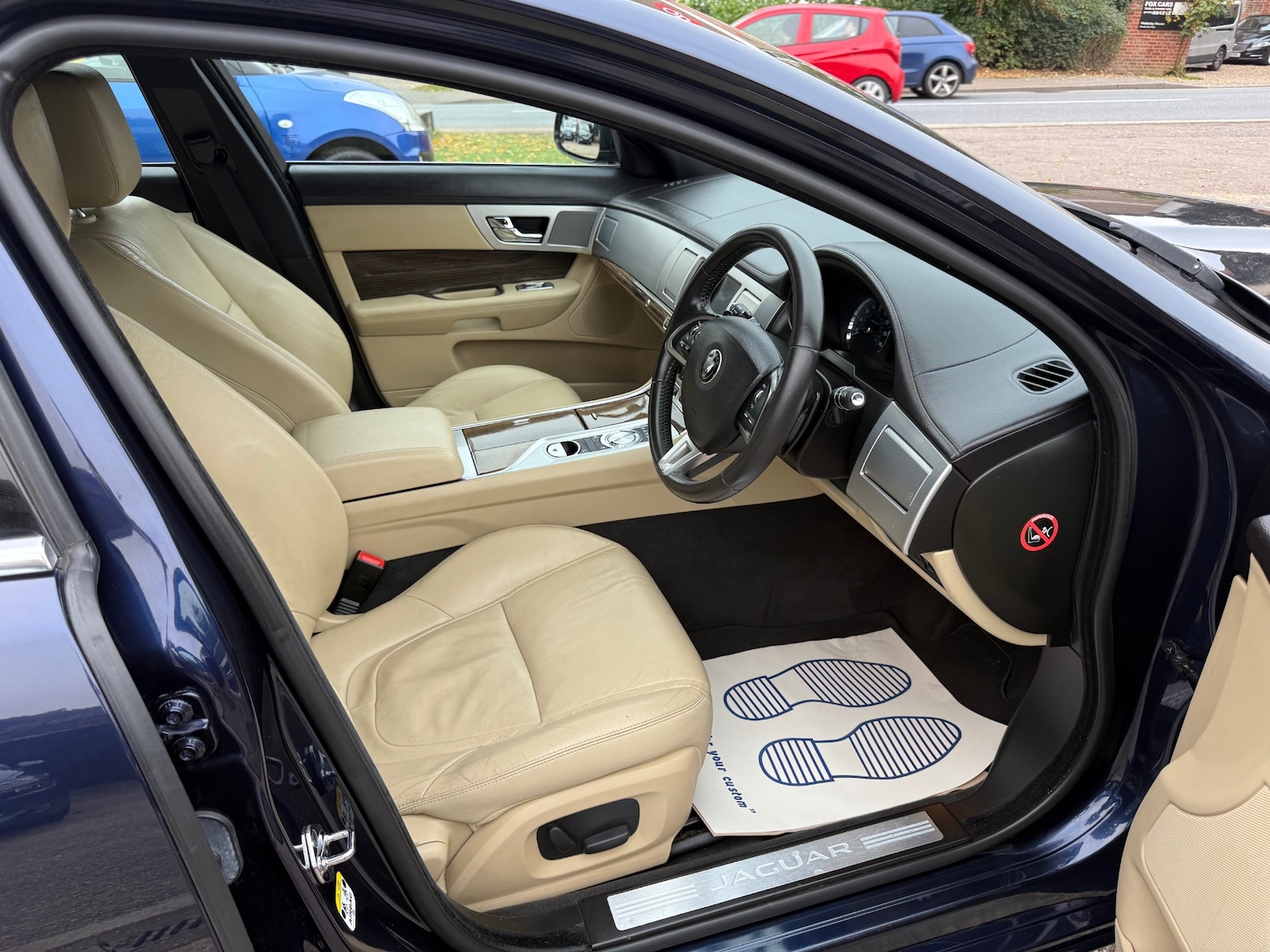 Used Jaguar XF 2015 for sale - 76252689: Photo 13