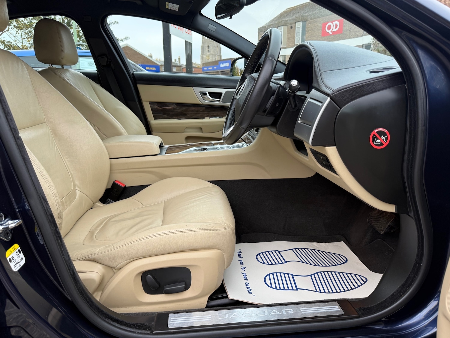 Used Jaguar XF 2015 for sale - 76252689: Photo 14