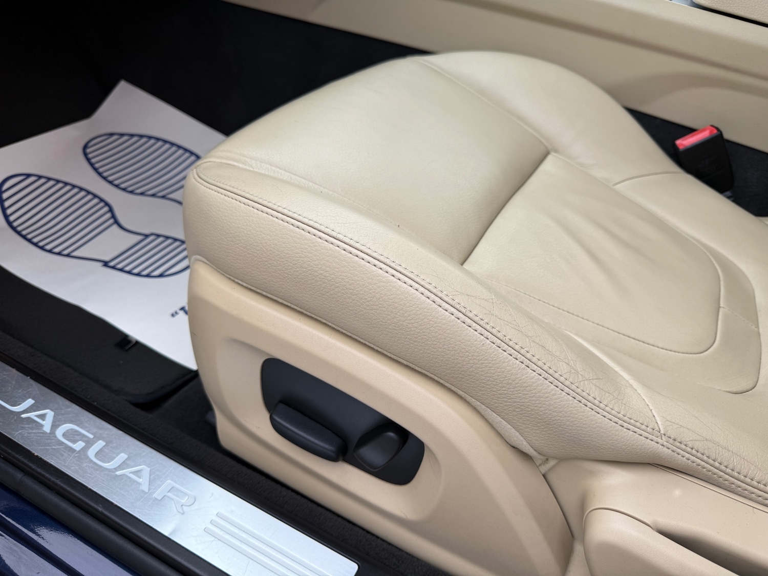 Used Jaguar XF 2015 for sale - 76252689: Photo 22