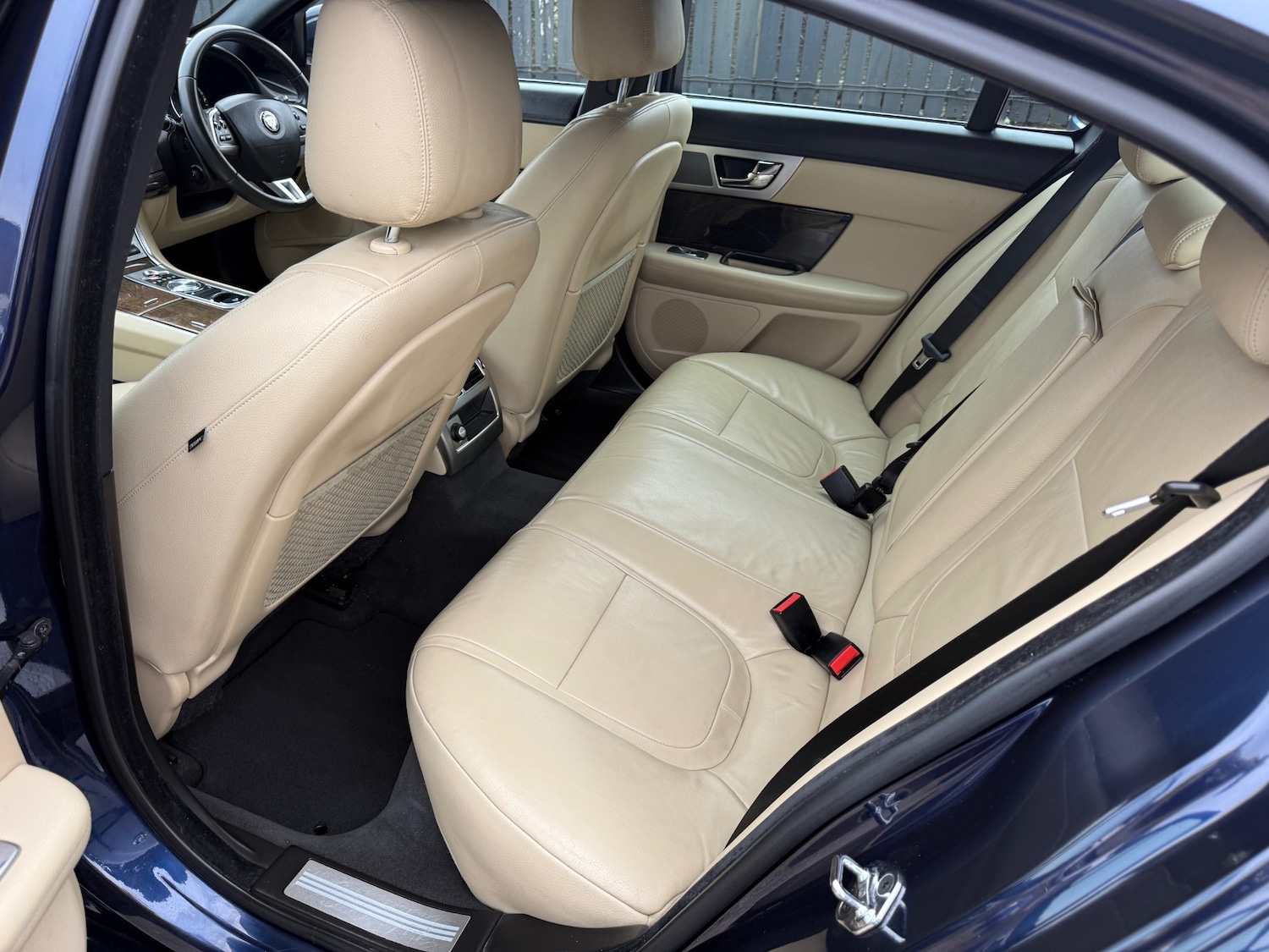 Used Jaguar XF 2015 for sale - 76252689: Photo 24