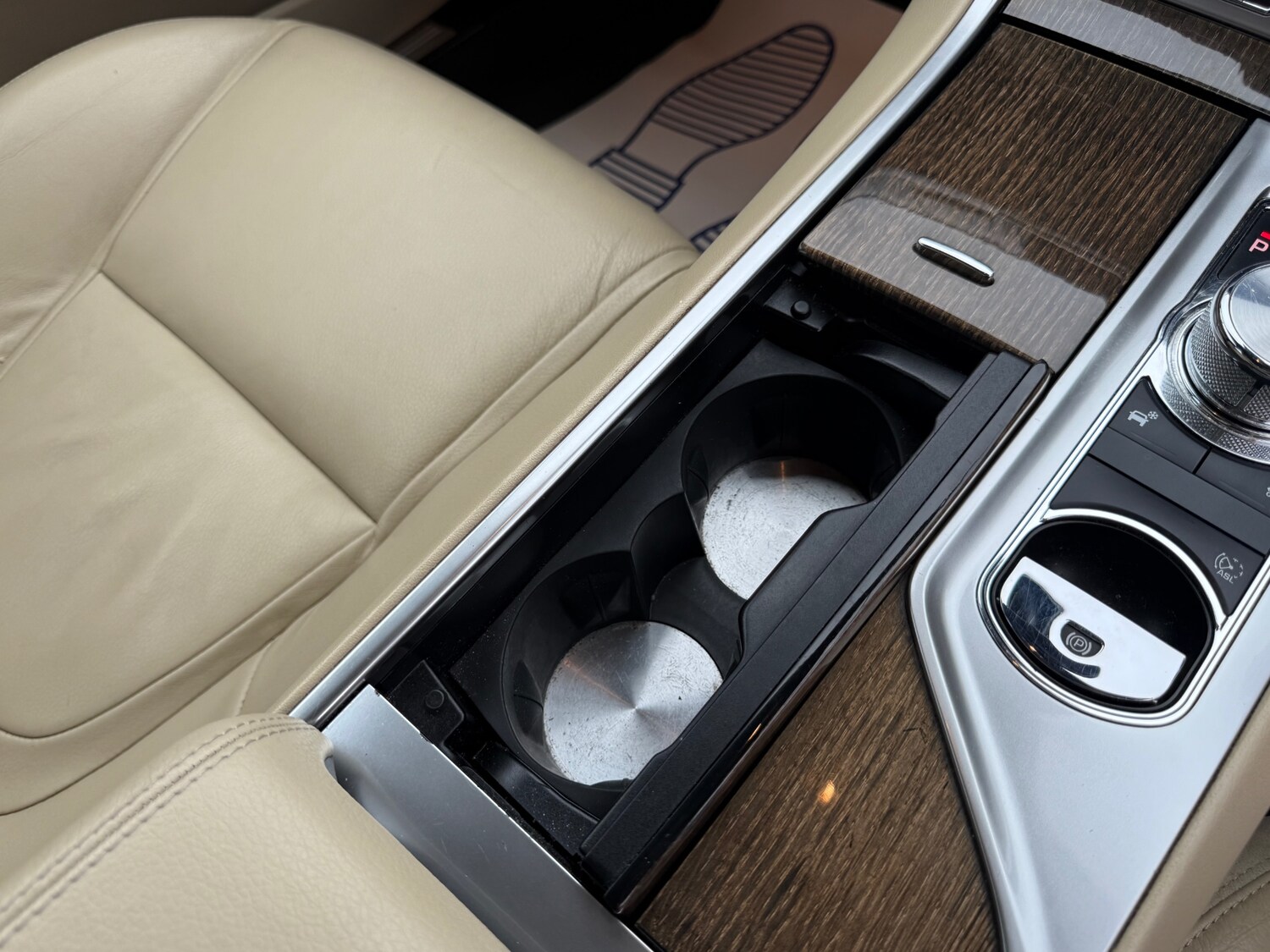 Used Jaguar XF 2015 for sale - 76252689: Photo 45